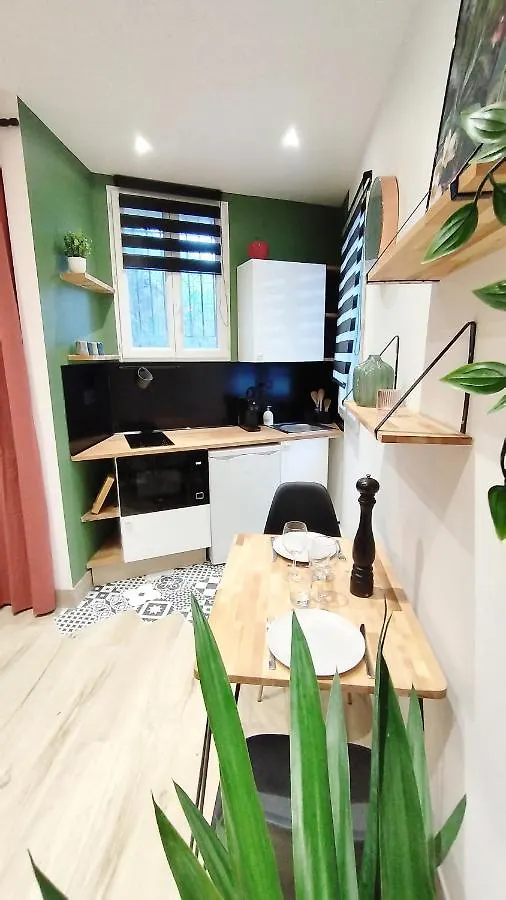 Appartement Studio De Charme Climatise Gare Riquier à Nice 0*,