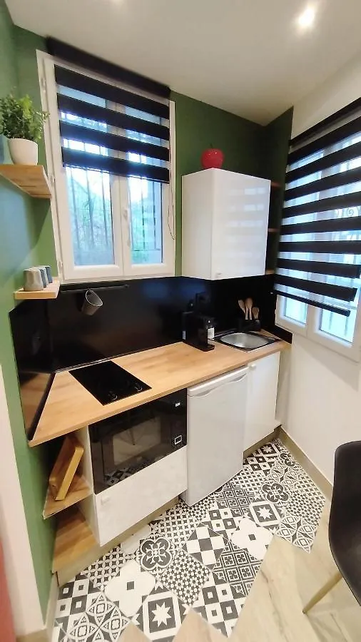 Appartement Studio De Charme Climatise Gare Riquier à Nice