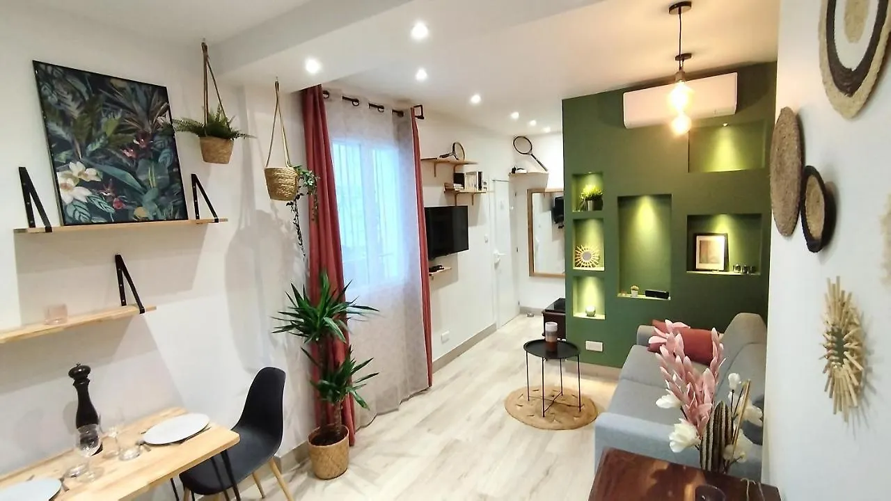Appartement Studio De Charme Climatise Gare Riquier à Nice 0*,